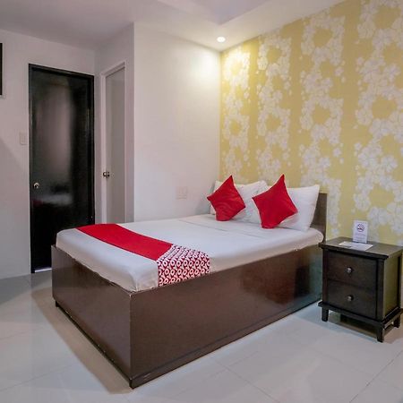 OYO 697 Obrero Suites Davao Exterior foto