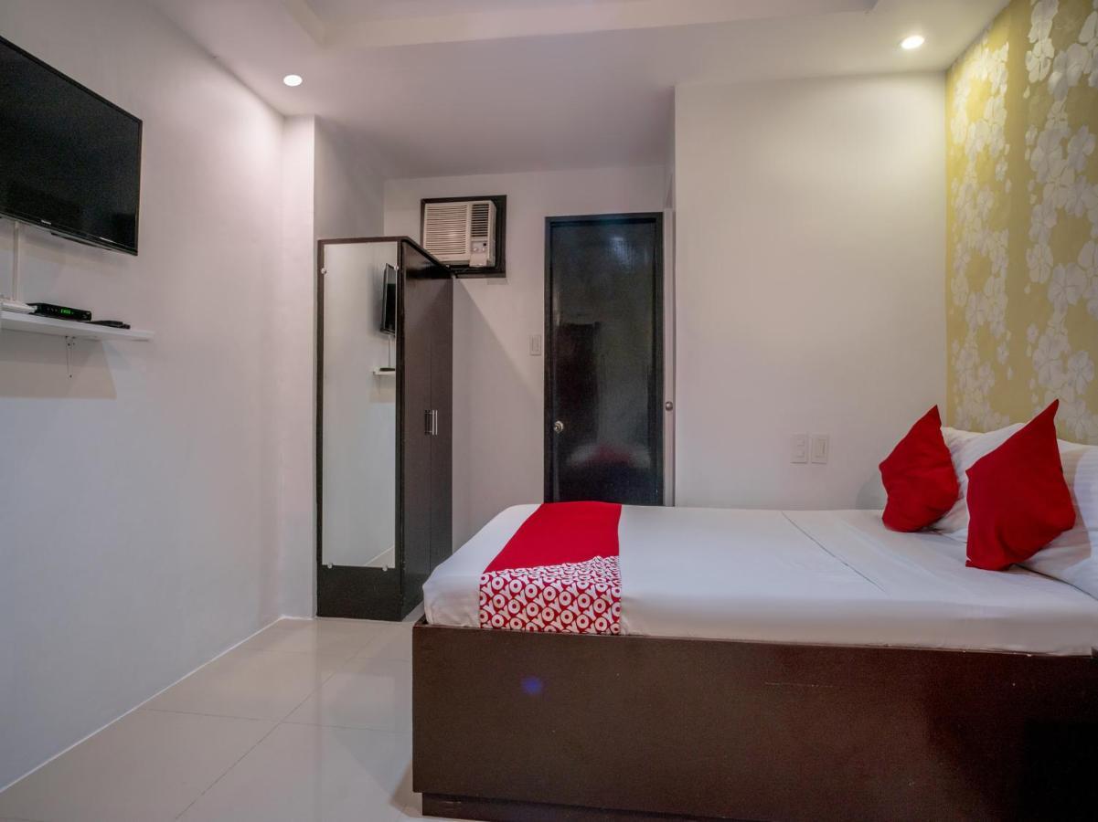 OYO 697 Obrero Suites Davao Exterior foto