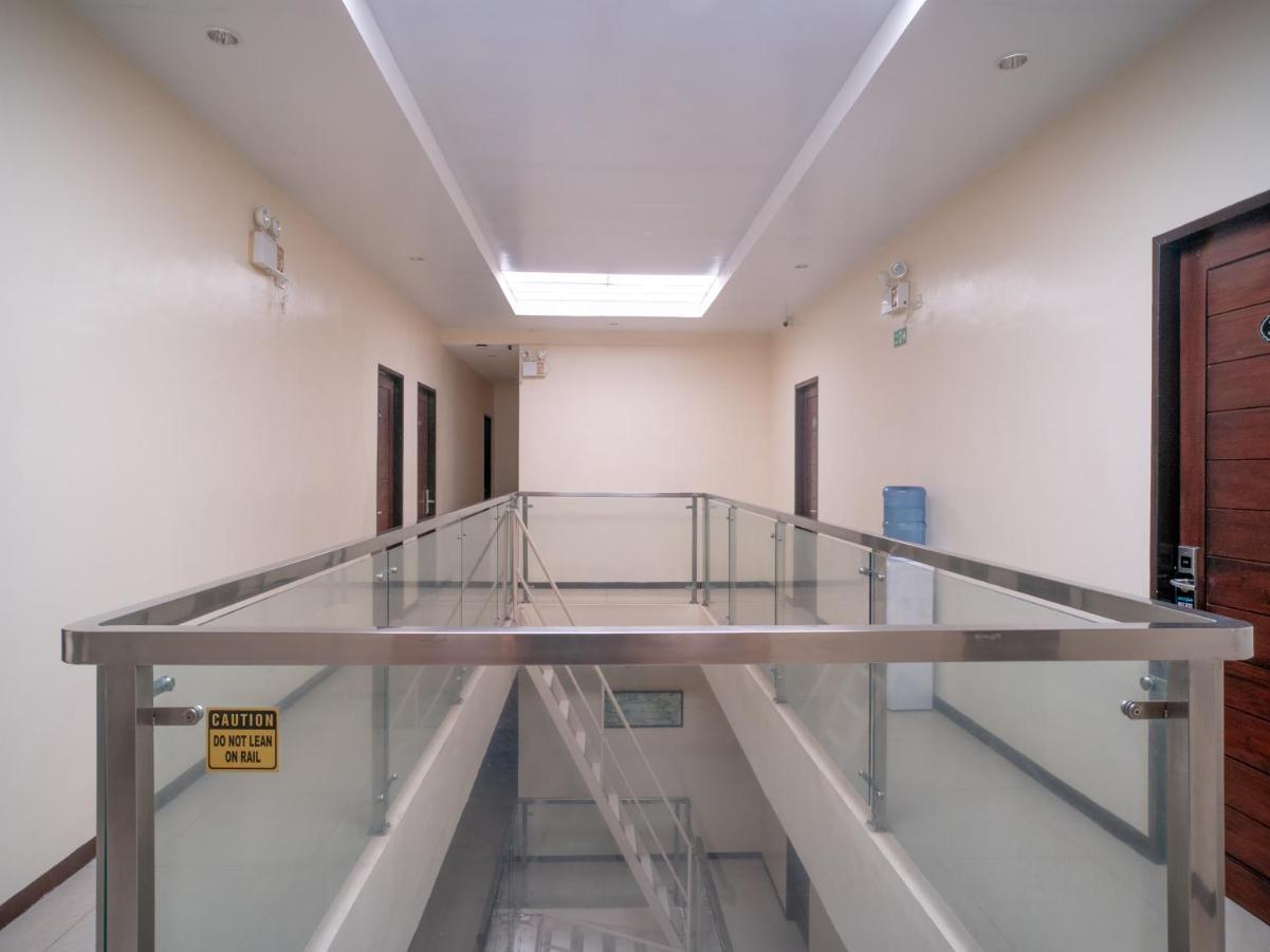 OYO 697 Obrero Suites Davao Exterior foto